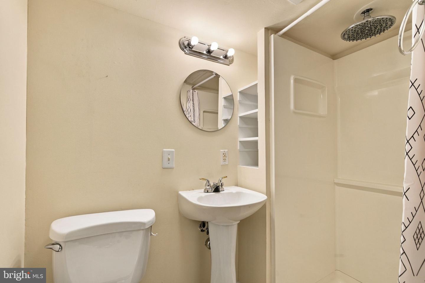 220 Amherst St Property Photo 68