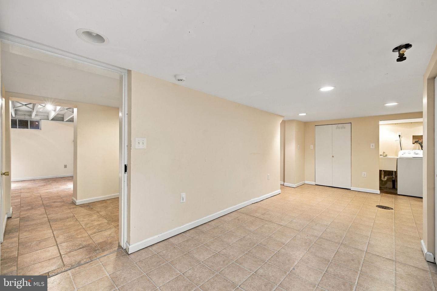 220 Amherst St Property Photo 69