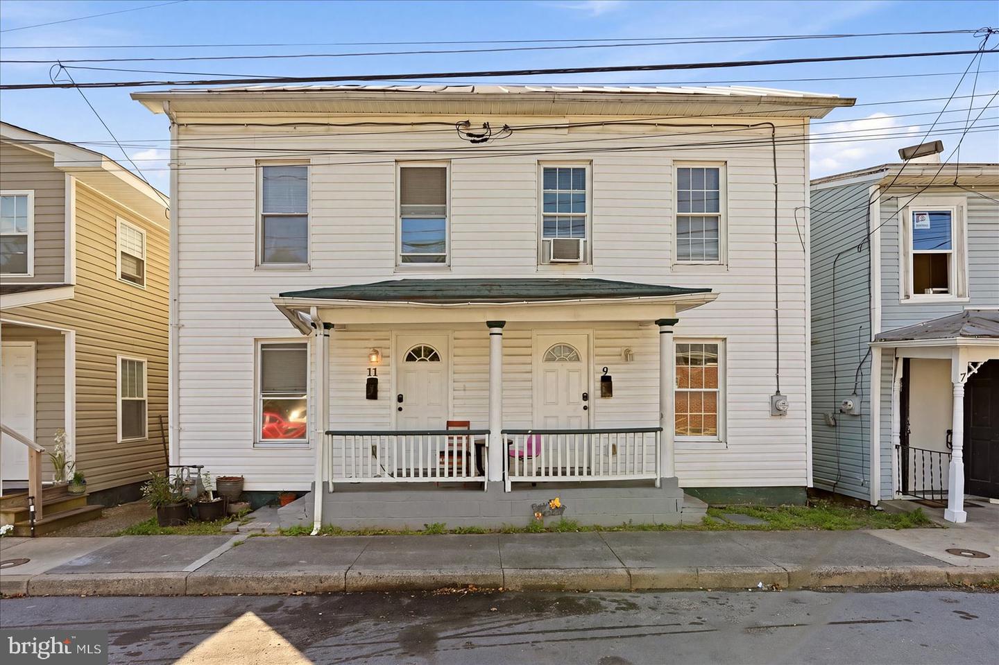 9 & 11 E PALL MALL ST Property Photo 1