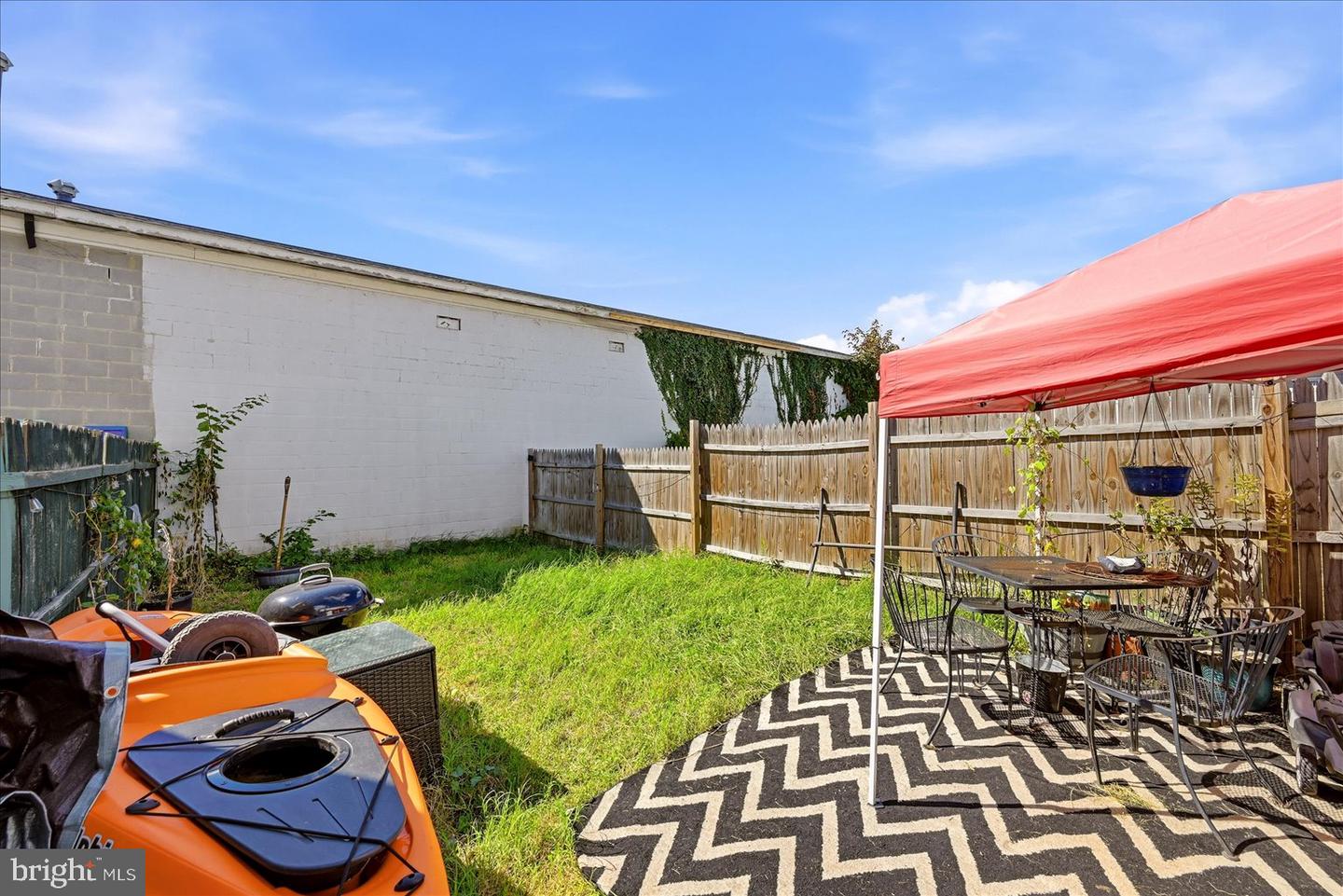 9 & 11 E Pall Mall St Property Photo 20