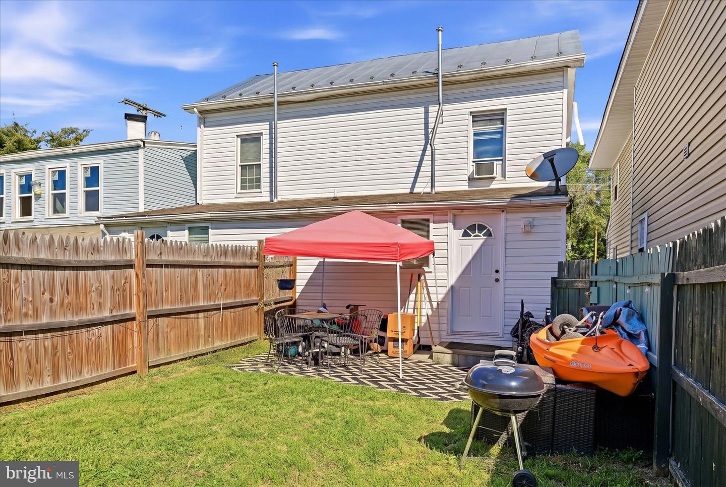 9 & 11 E Pall Mall St Property Photo 21