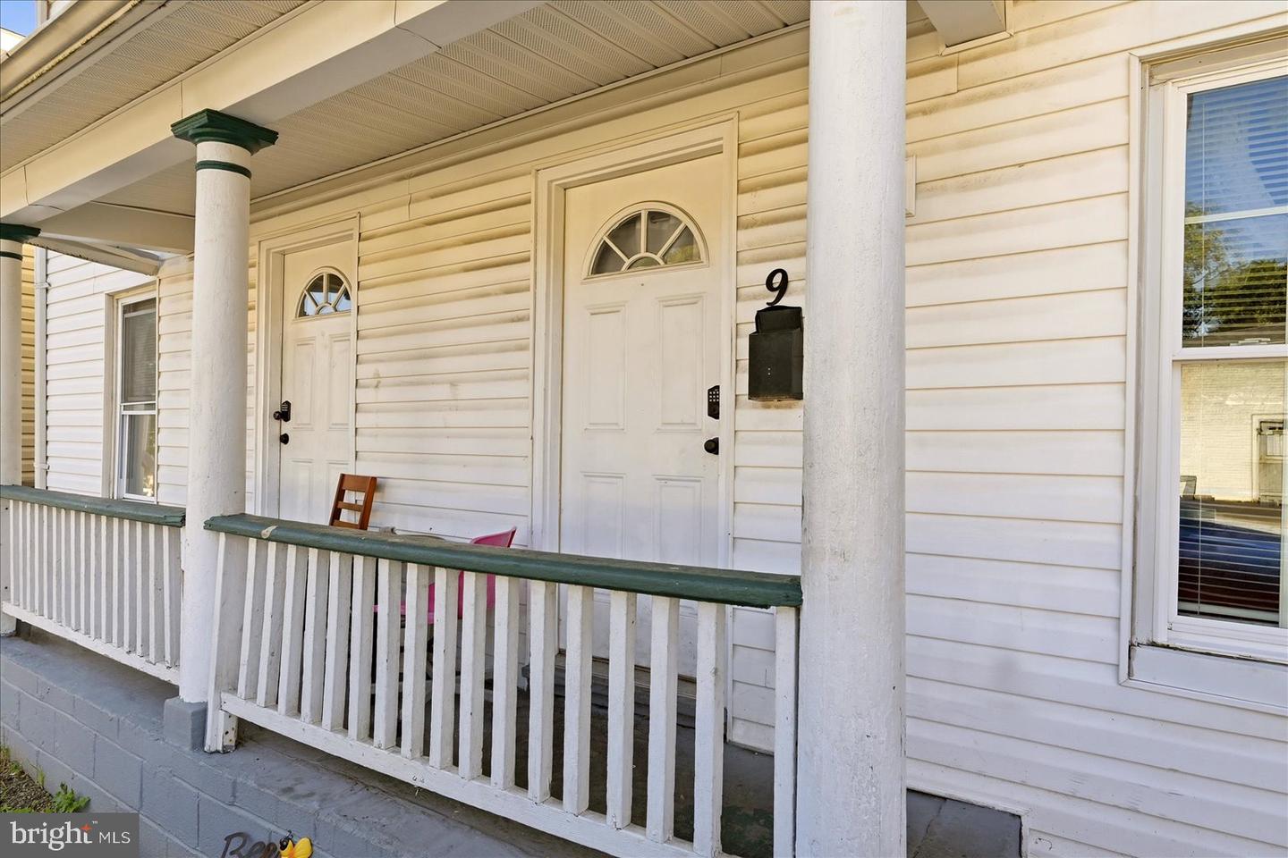 9 & 11 E Pall Mall St Property Photo 22