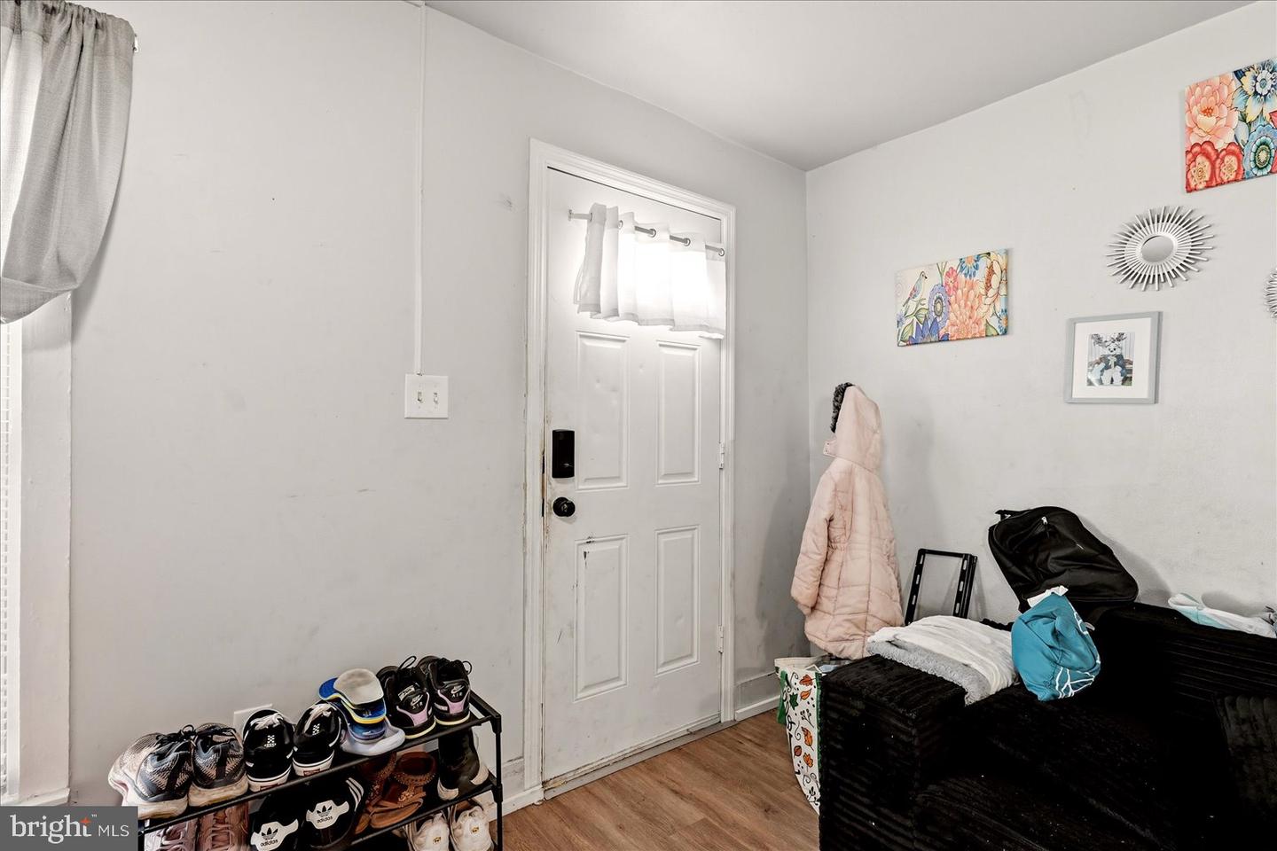 9 & 11 E Pall Mall St Property Photo 24