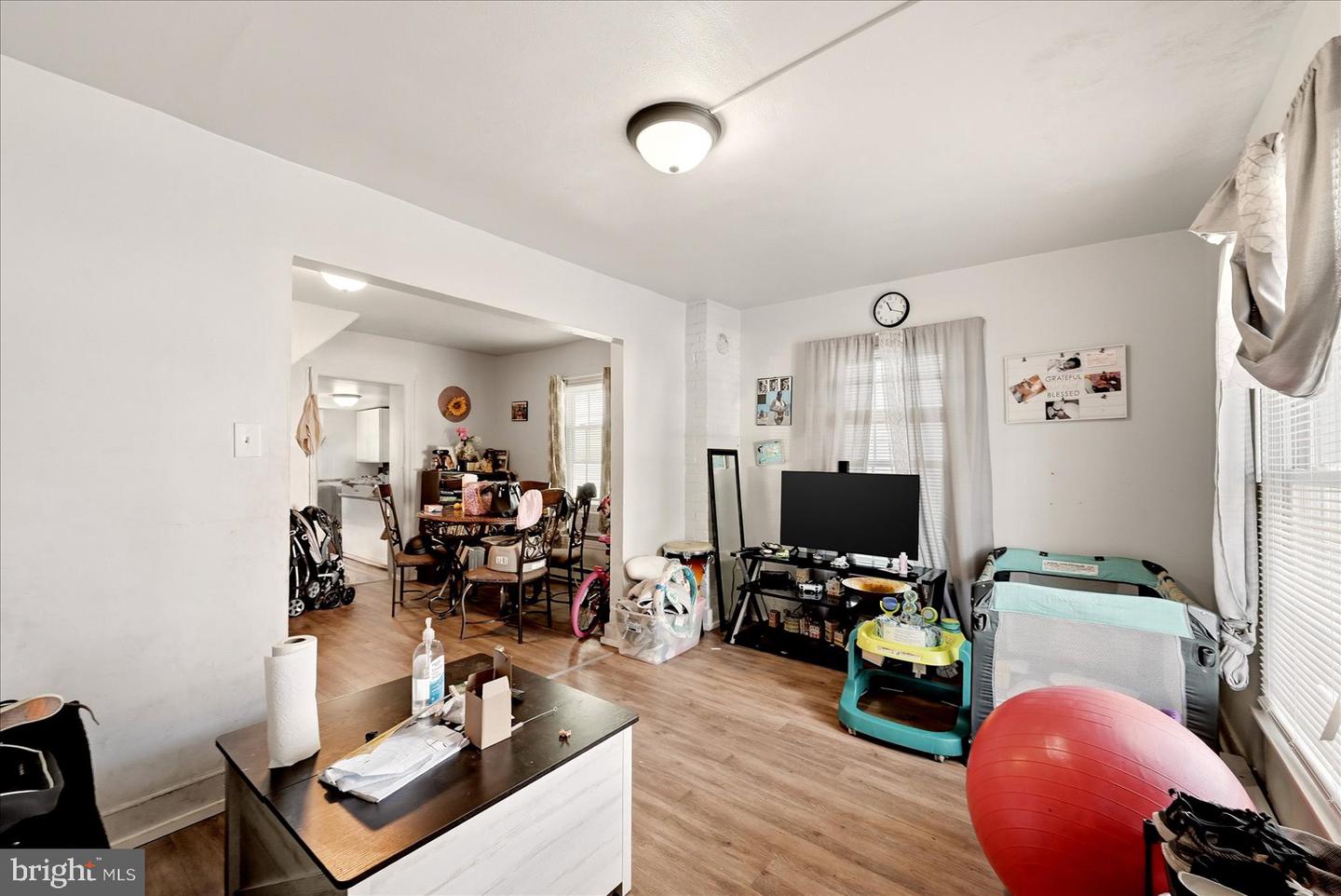 9 & 11 E Pall Mall St Property Photo 25