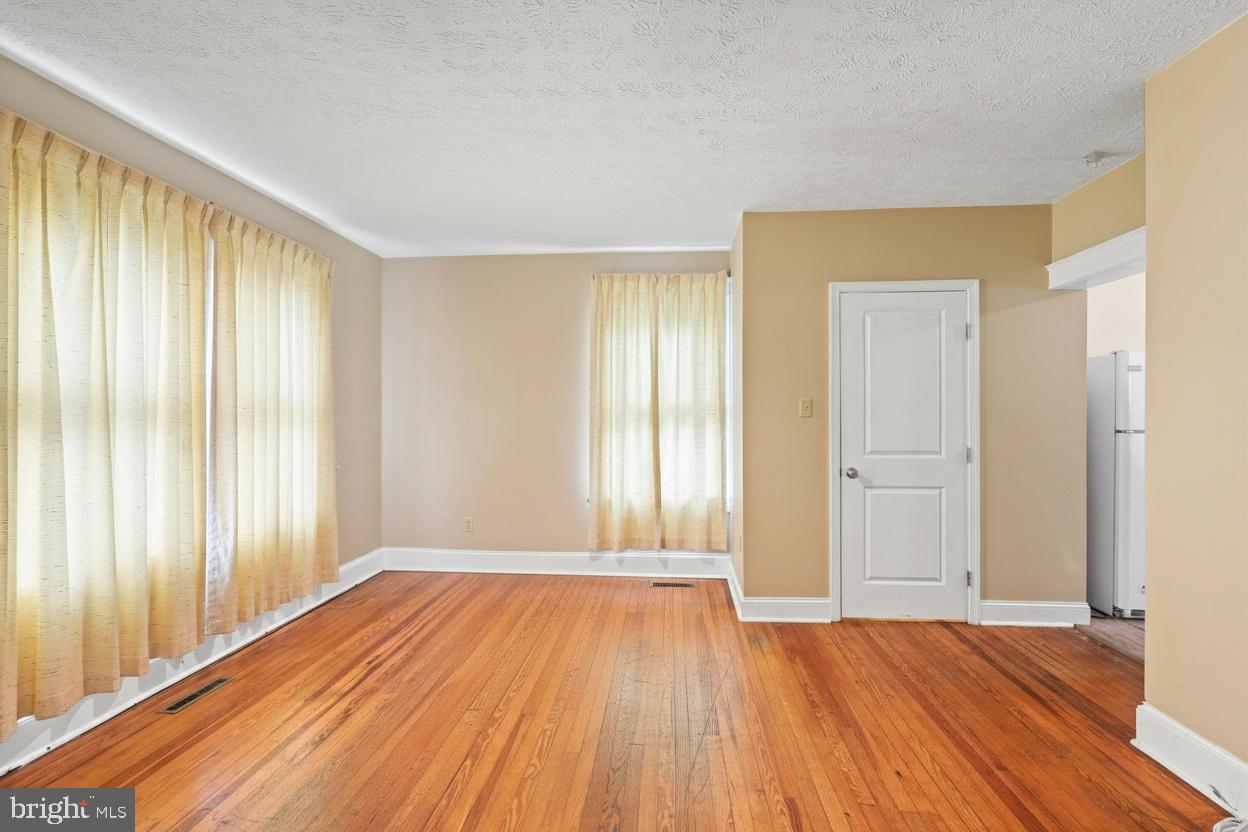 317 S Kent St Property Photo 7