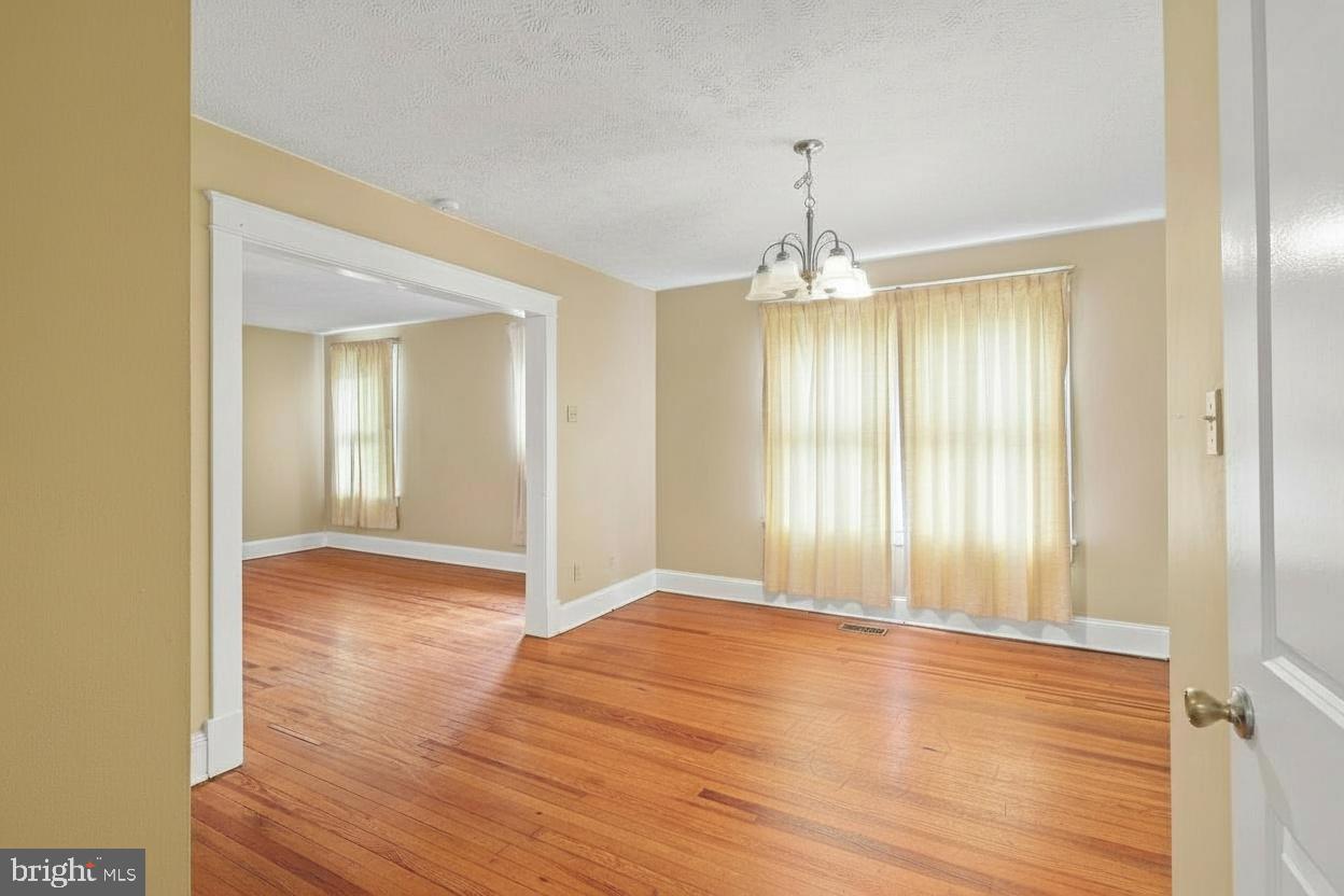 317 S Kent St Property Photo 8