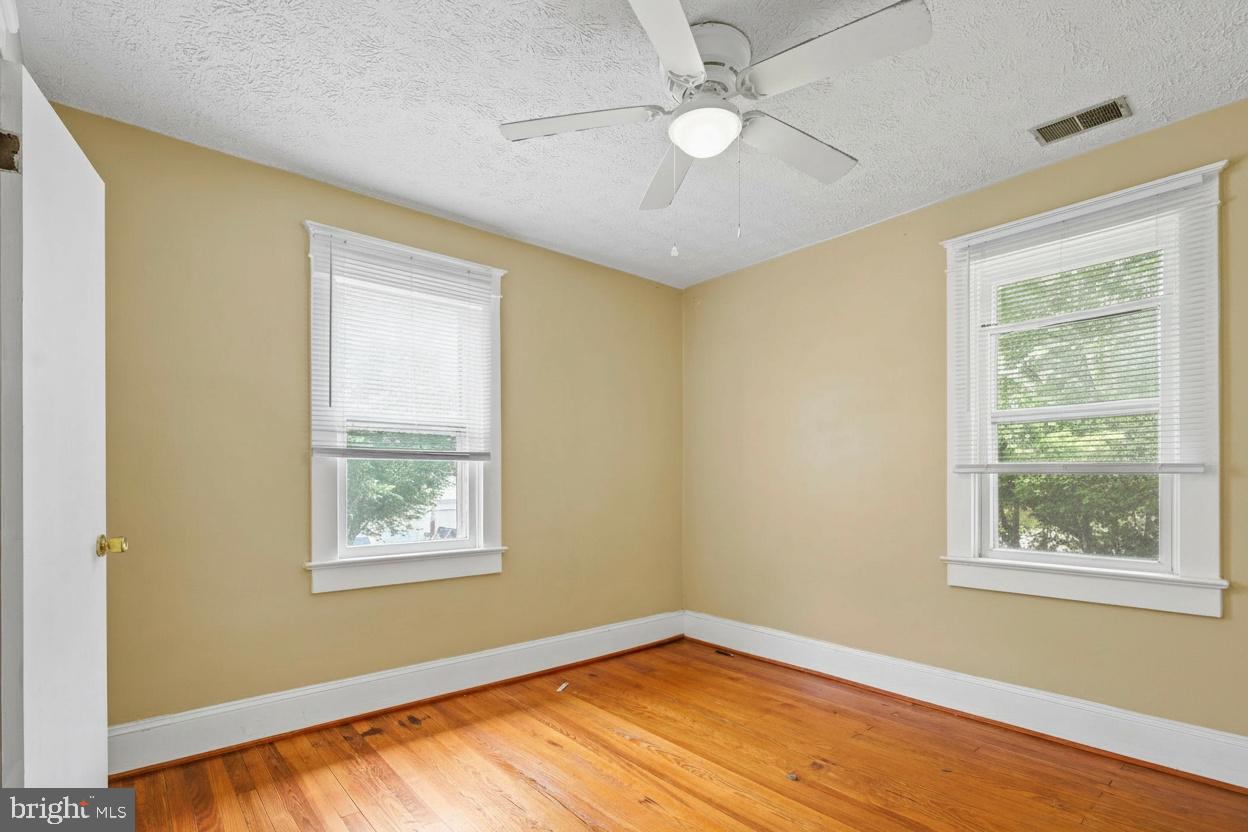 317 S Kent St Property Photo 18