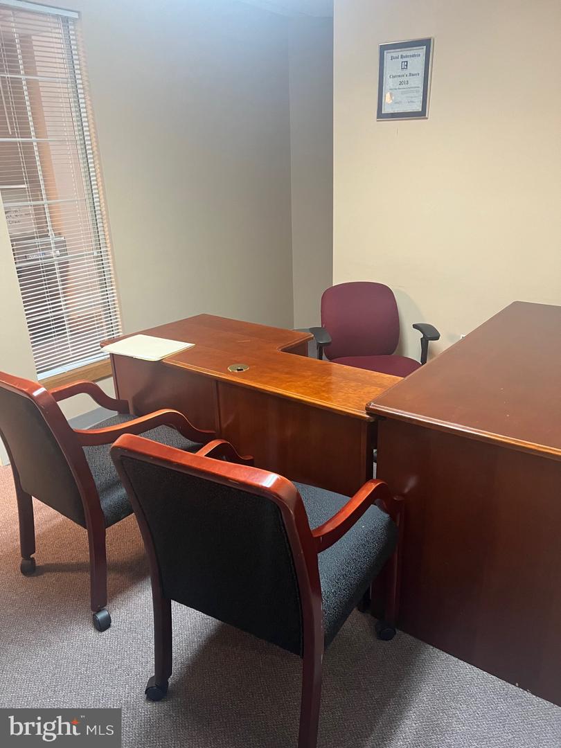 824 John Marshall Hwy #suite 206 Property Photo 8