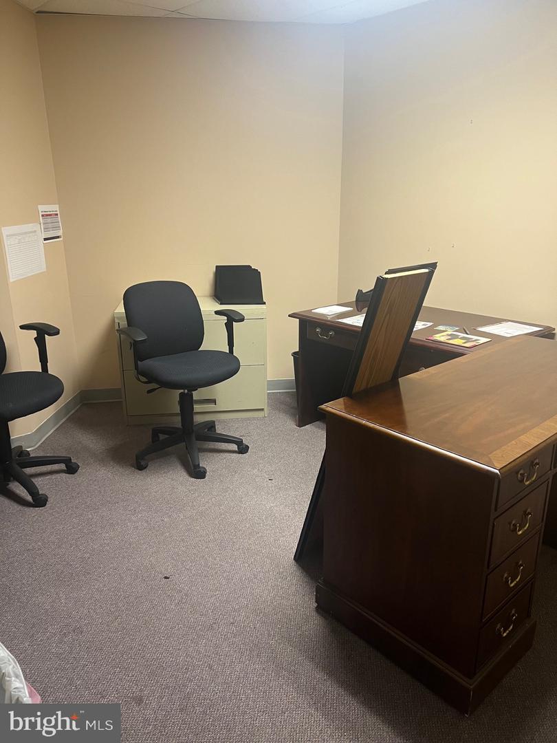 824 John Marshall Hwy #suite A Property Photo 9
