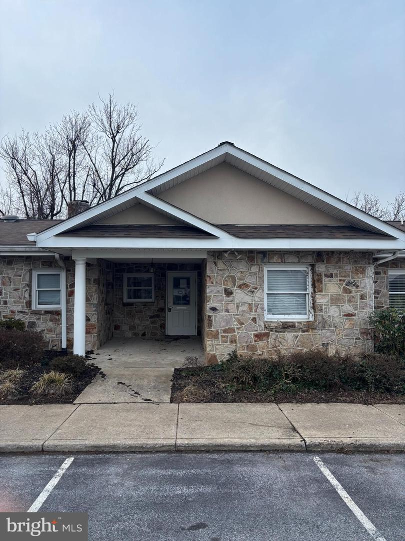 986 John Marshall Hwy #2 Property Photo 1