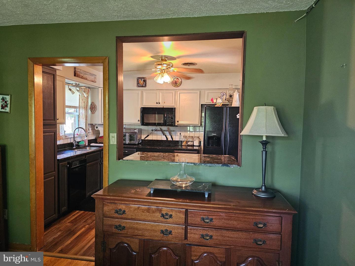 1321 Woodside Ave Property Photo 9