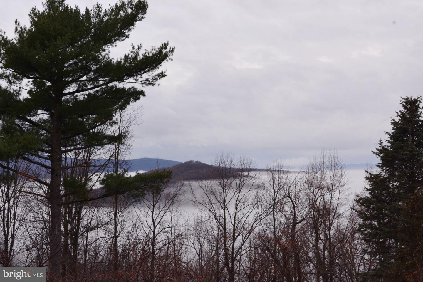 400 View Point Ln Property Photo 16