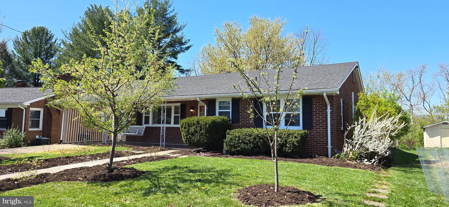500 Hamilton Cir Property Photo 6