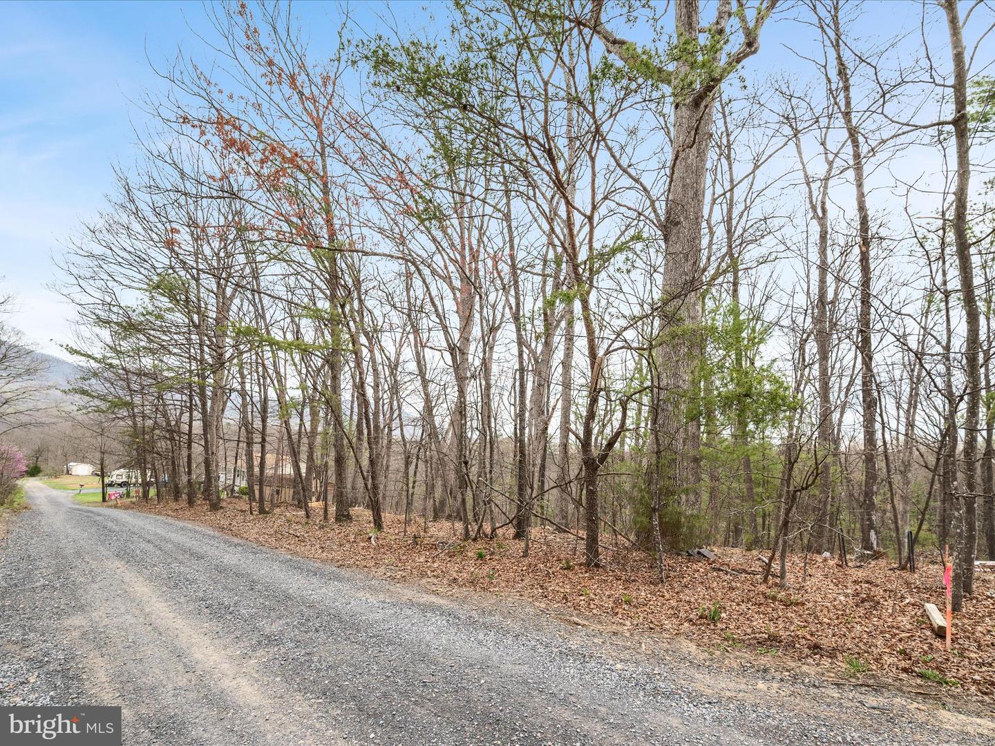 Lakeside Dr Property Photo 1