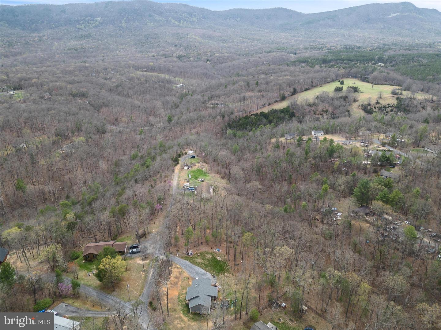 Lakeside Dr Property Photo 8