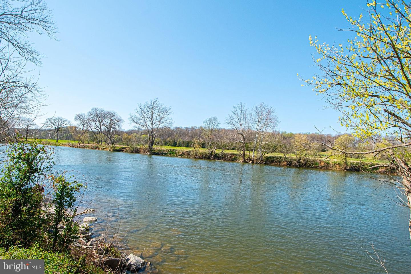 4792 Howellsville Rd Property Photo 1