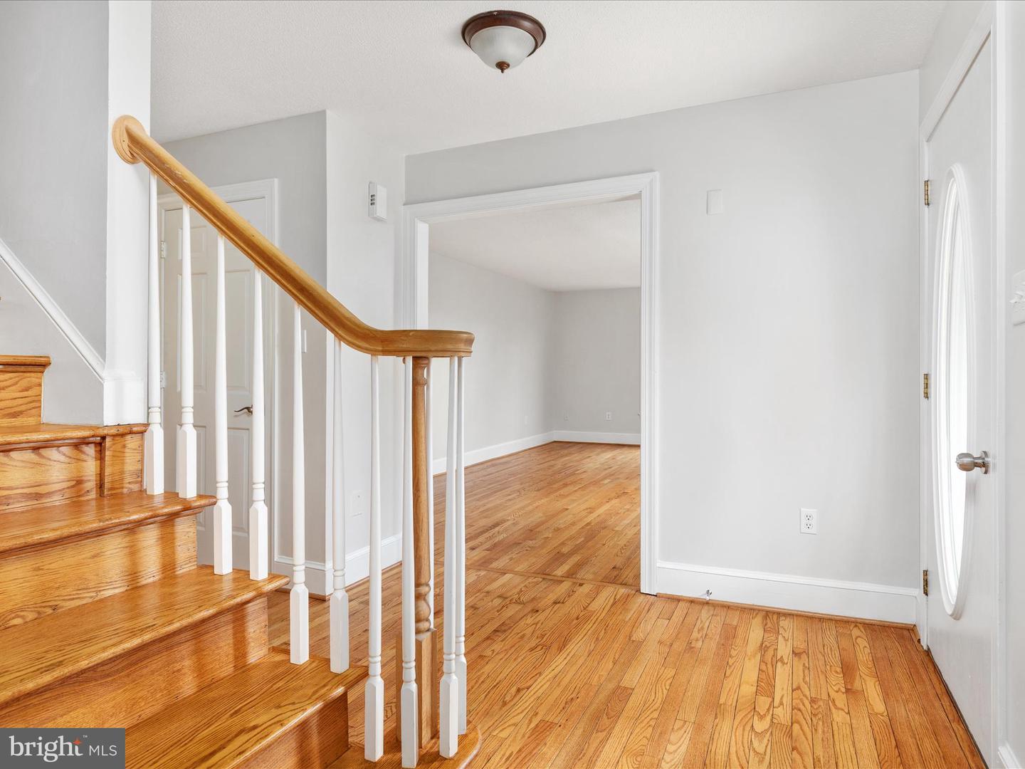 420 Luray Ave Property Photo 10