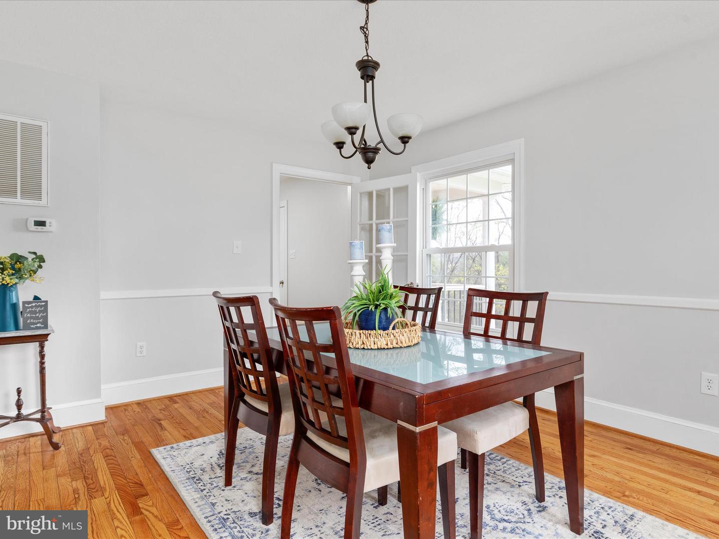 420 Luray Ave Property Photo 13