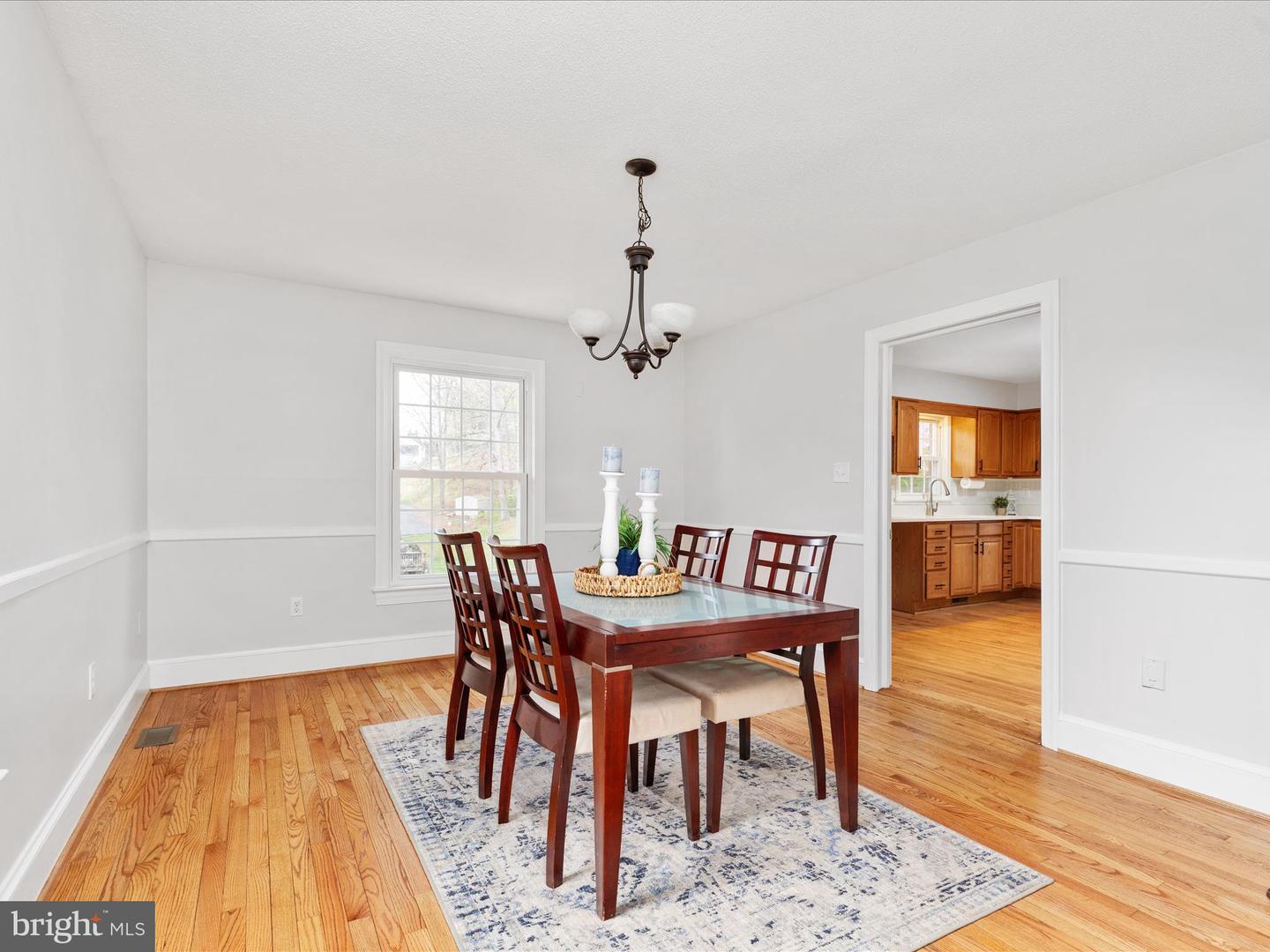 420 Luray Ave Property Photo 14