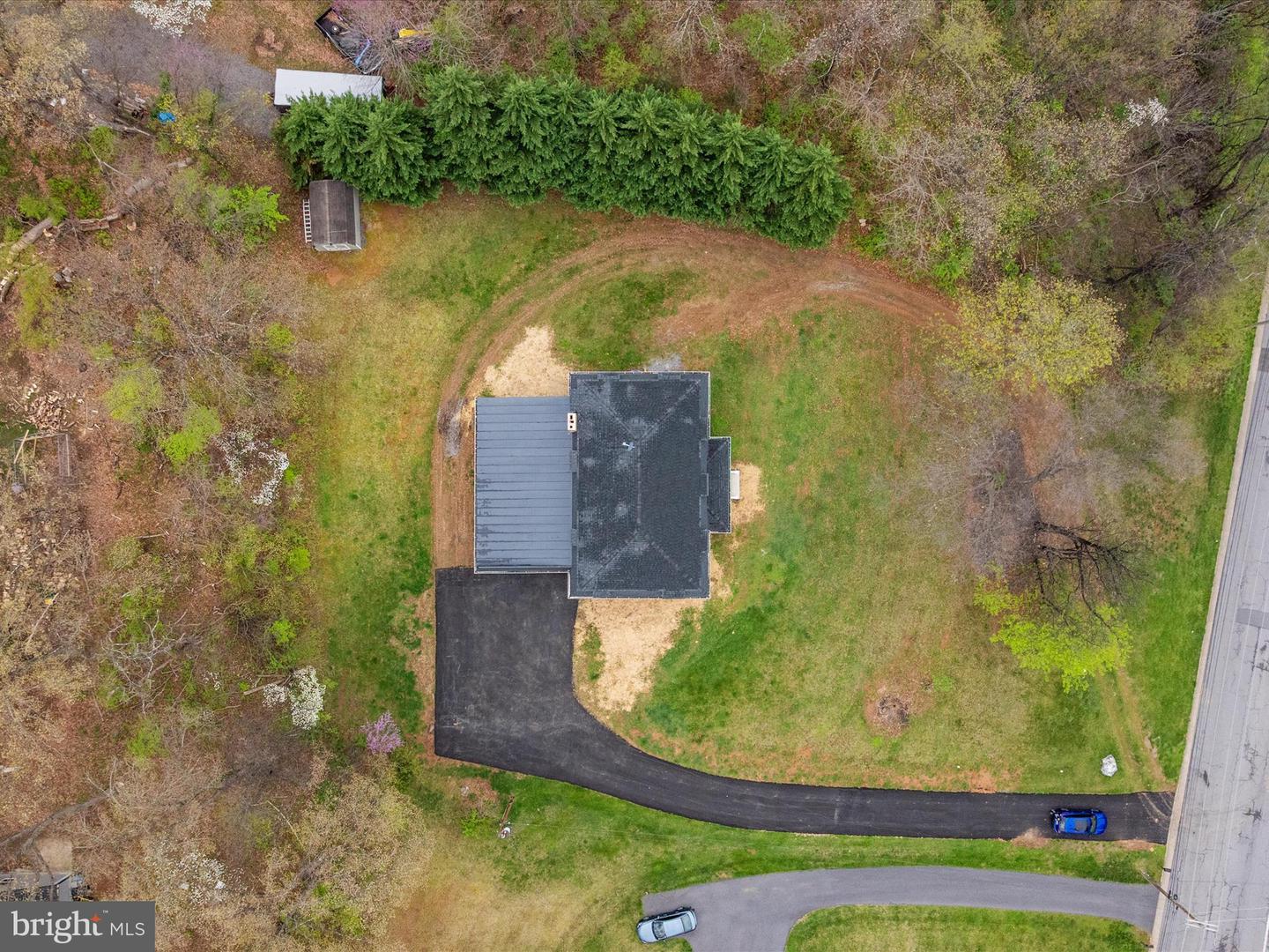 420 Luray Ave Property Photo 63