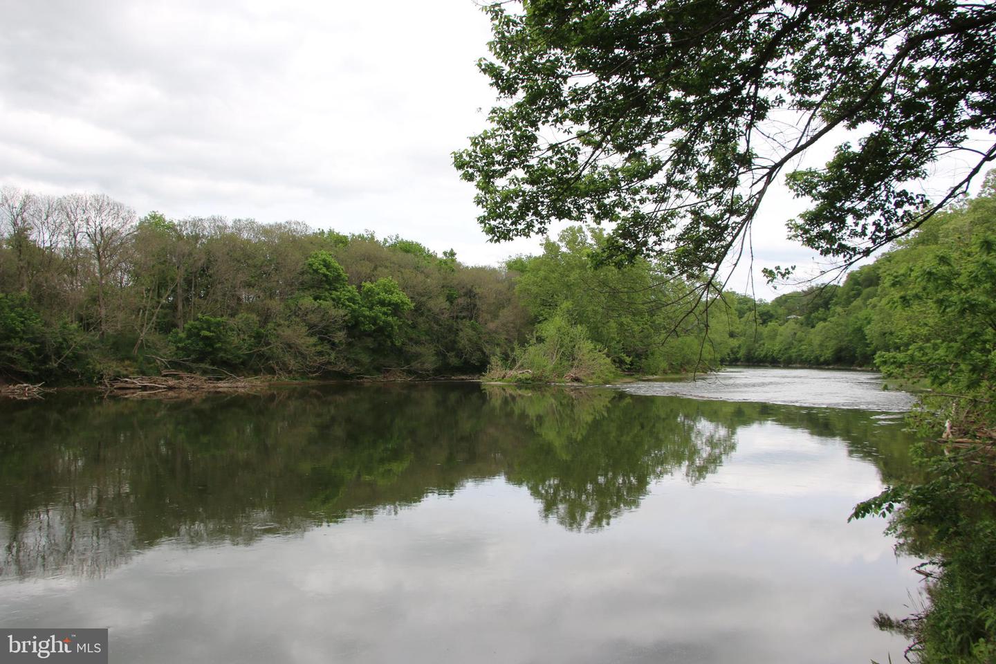 Stonewall Jackson Hwy Property Photo