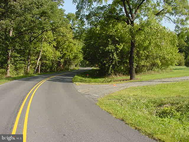 1743 & 1759 Dismal Hollow Rd Property Photo 2
