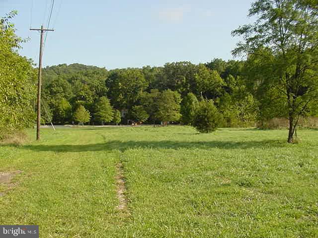 1743 & 1759 Dismal Hollow Rd Property Photo 5