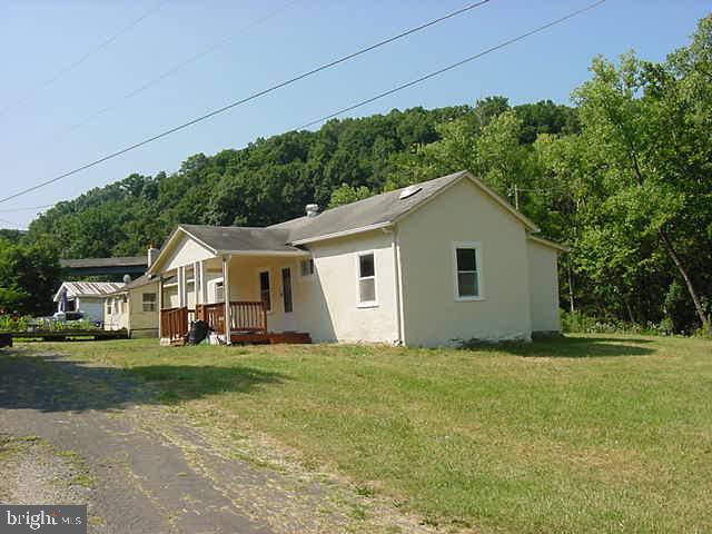 1743 & 1759 Dismal Hollow Rd Property Photo 10