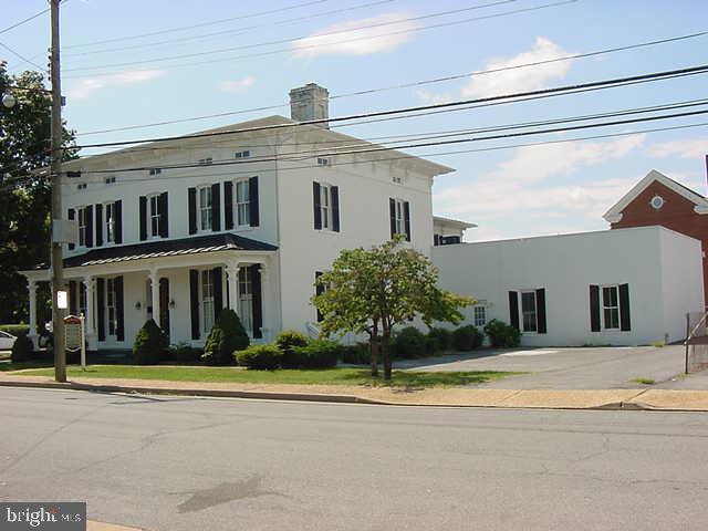 106 Chester St Property Photo 1