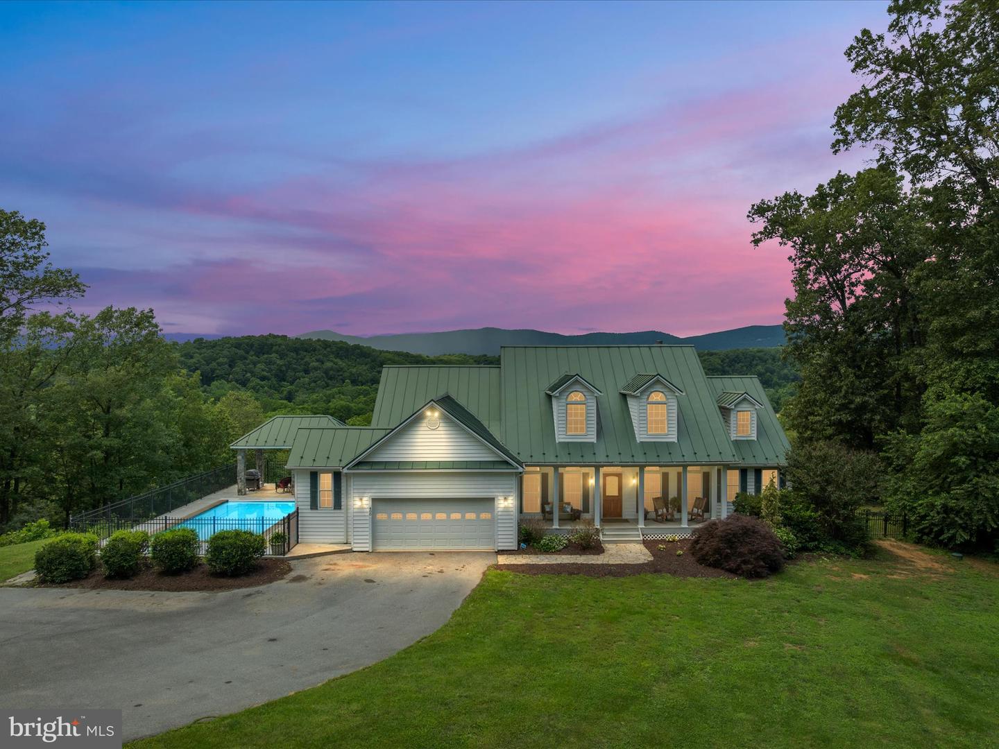 400 Deer Run Cir Property Photo 1