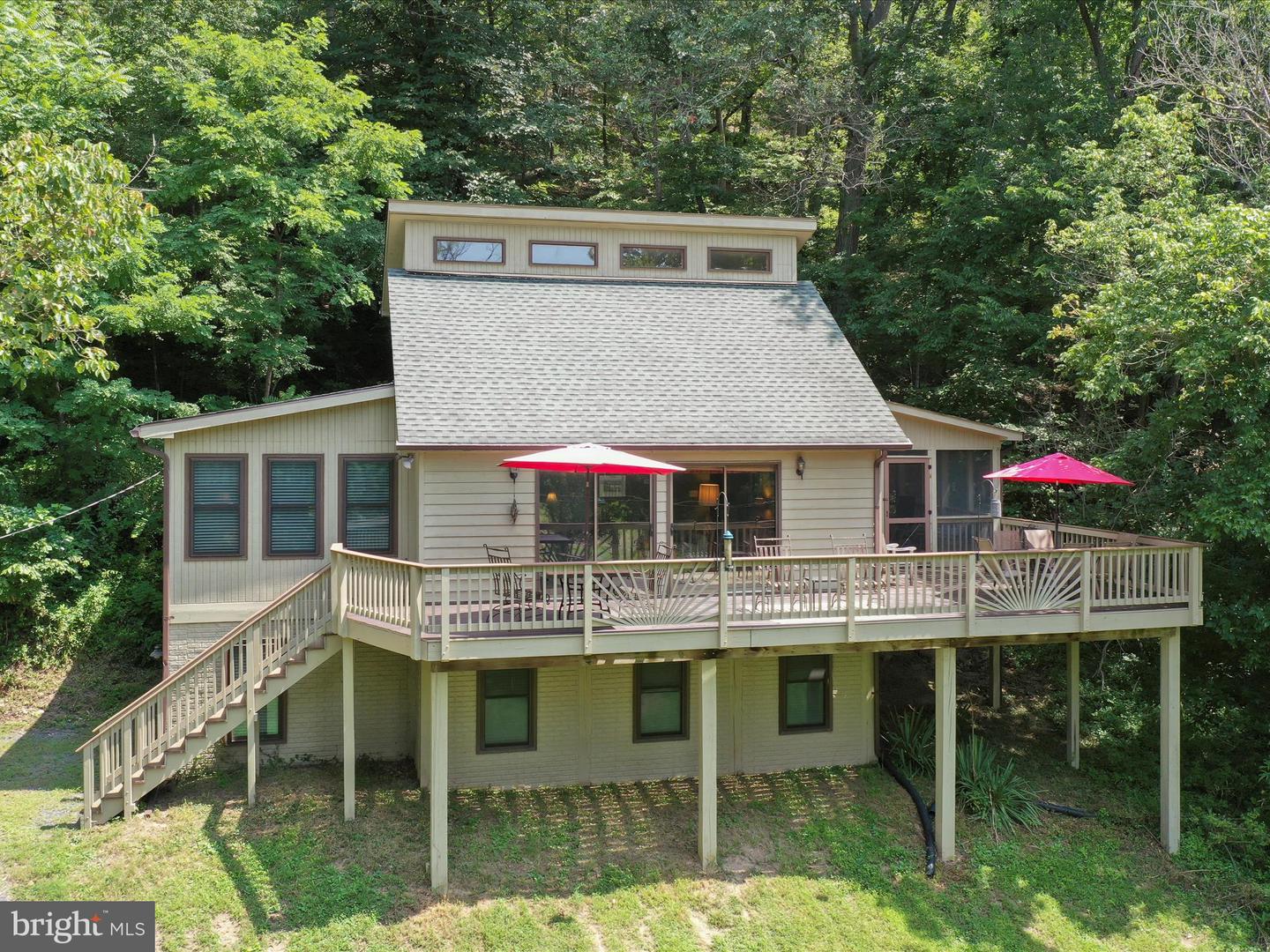 902 Misty Meadow Ln Property Photo 1