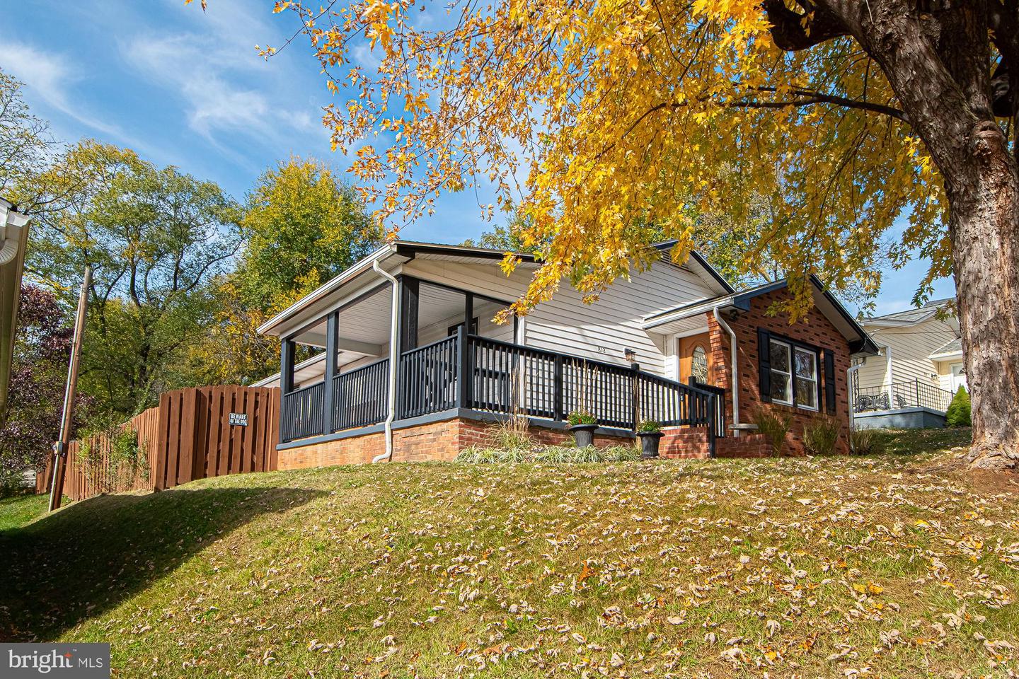 812 Virginia Ave Property Photo 1