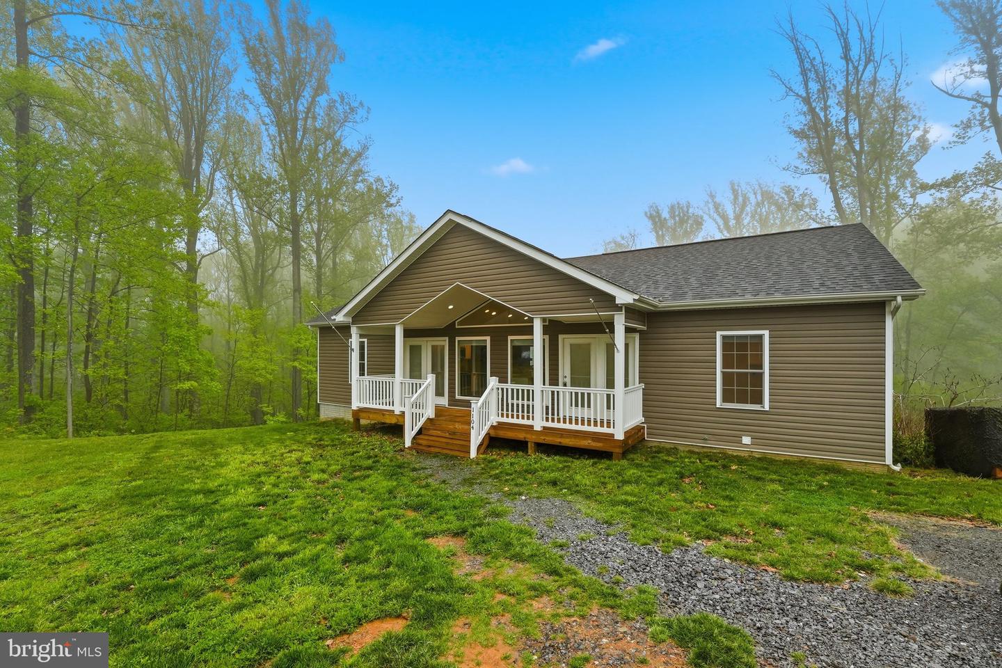 1104 High Top Rd Property Photo 3