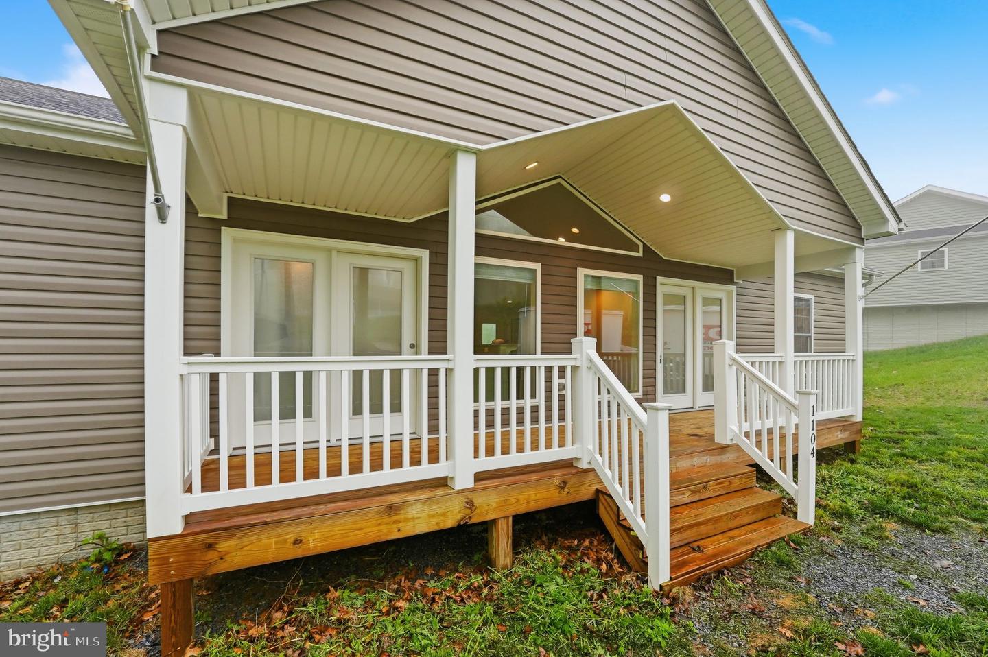 1104 High Top Rd Property Photo 6