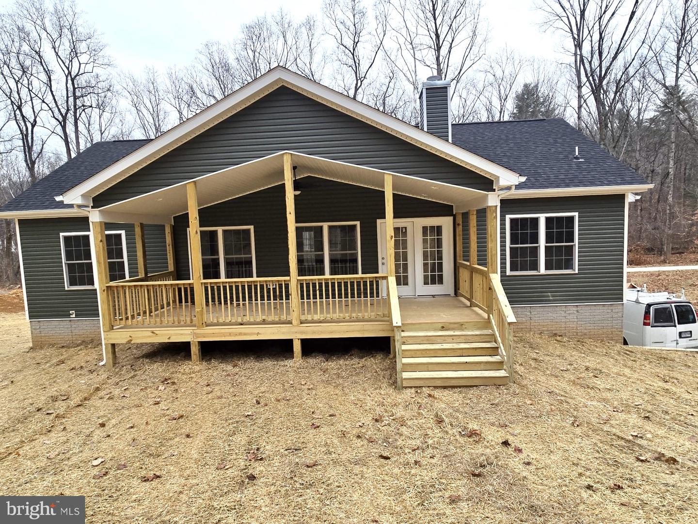 241 HOWELLSVILLE RD Property Photo 1