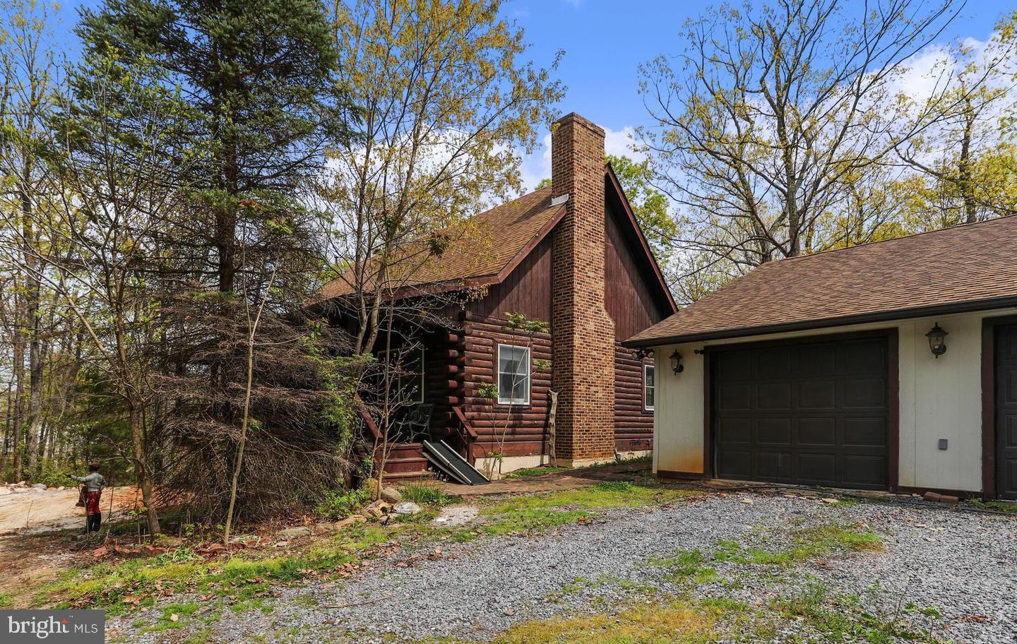 607 Lower Valley Rd Property Photo 1