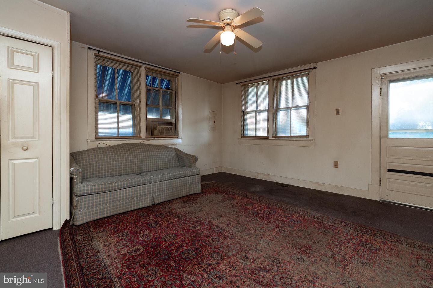 311 Grand Ave Property Photo 8