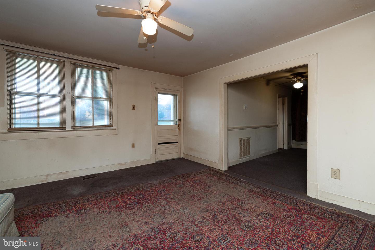 311 Grand Ave Property Photo 9