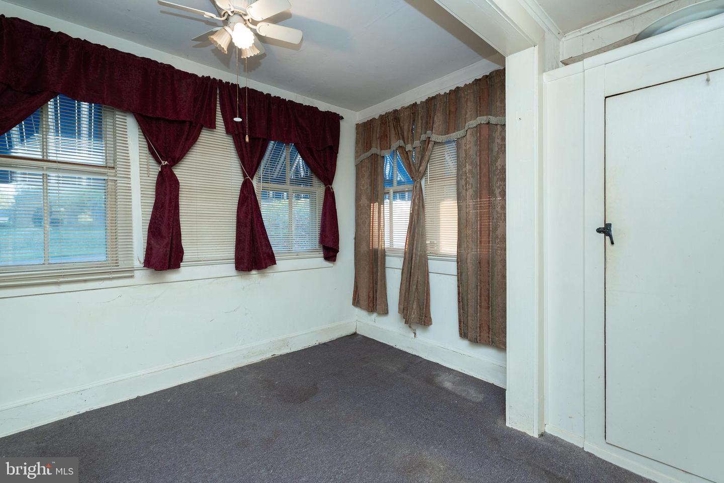 311 Grand Ave Property Photo 18