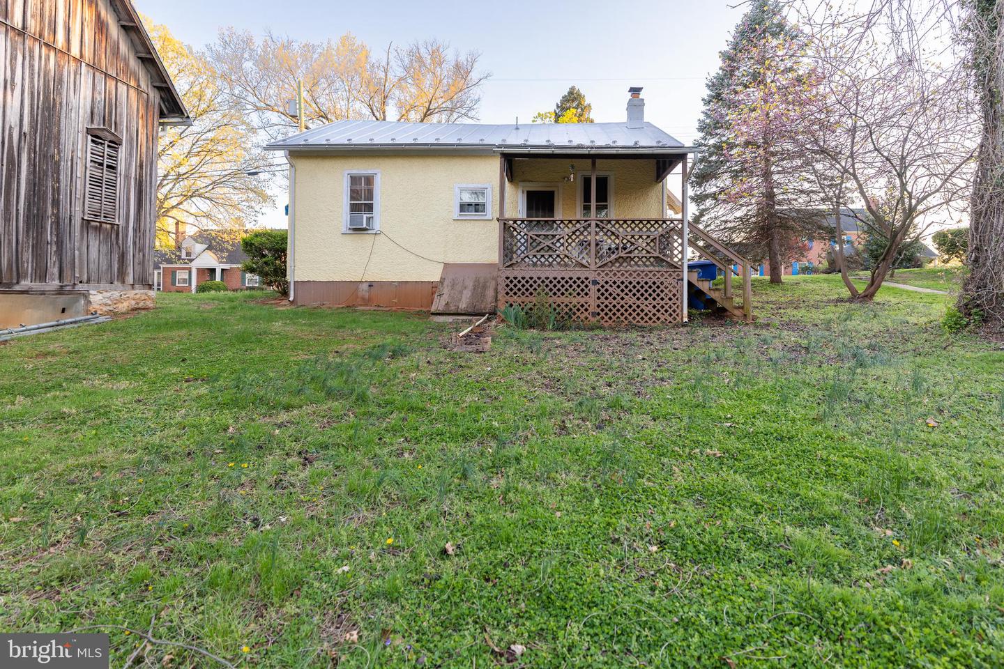 311 Grand Ave Property Photo 30
