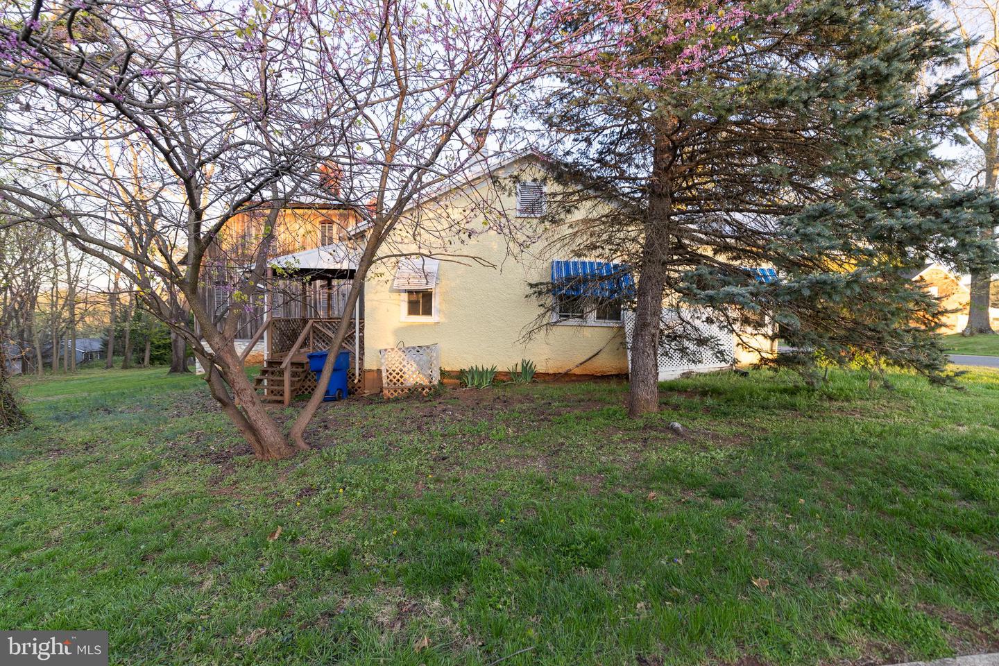 311 Grand Ave Property Photo 31