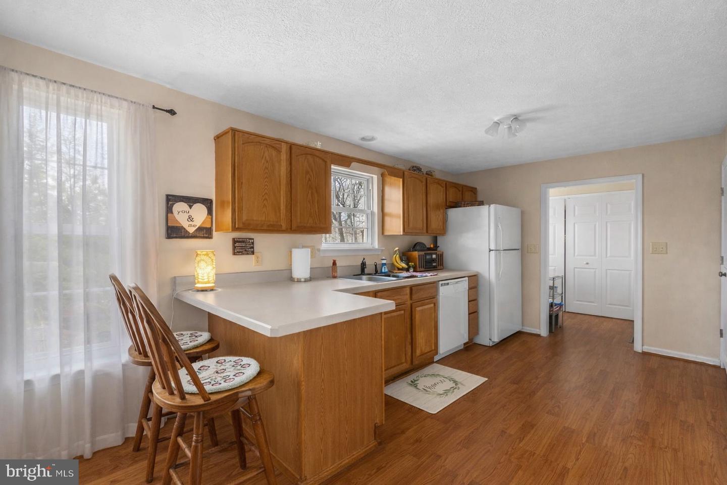 1076 Stuart Dr Property Photo 7