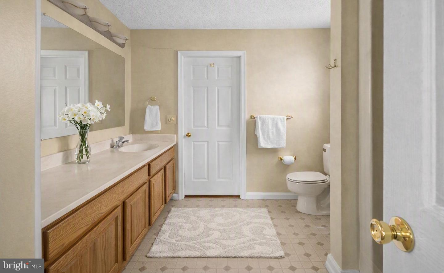 1076 Stuart Dr Property Photo 11