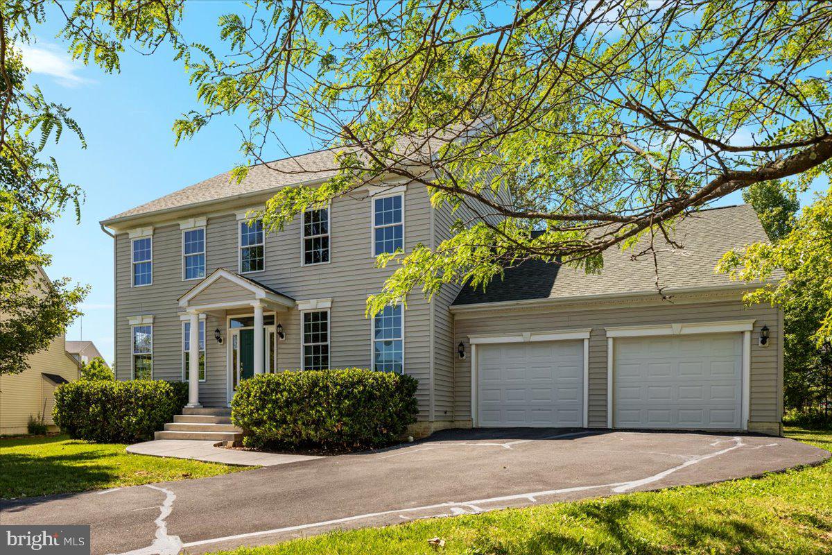 849 Village Ct Property Photo 1