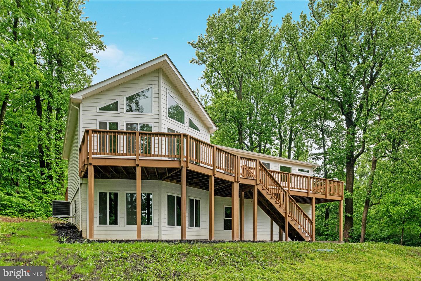 2668 High Top Rd Property Photo 4