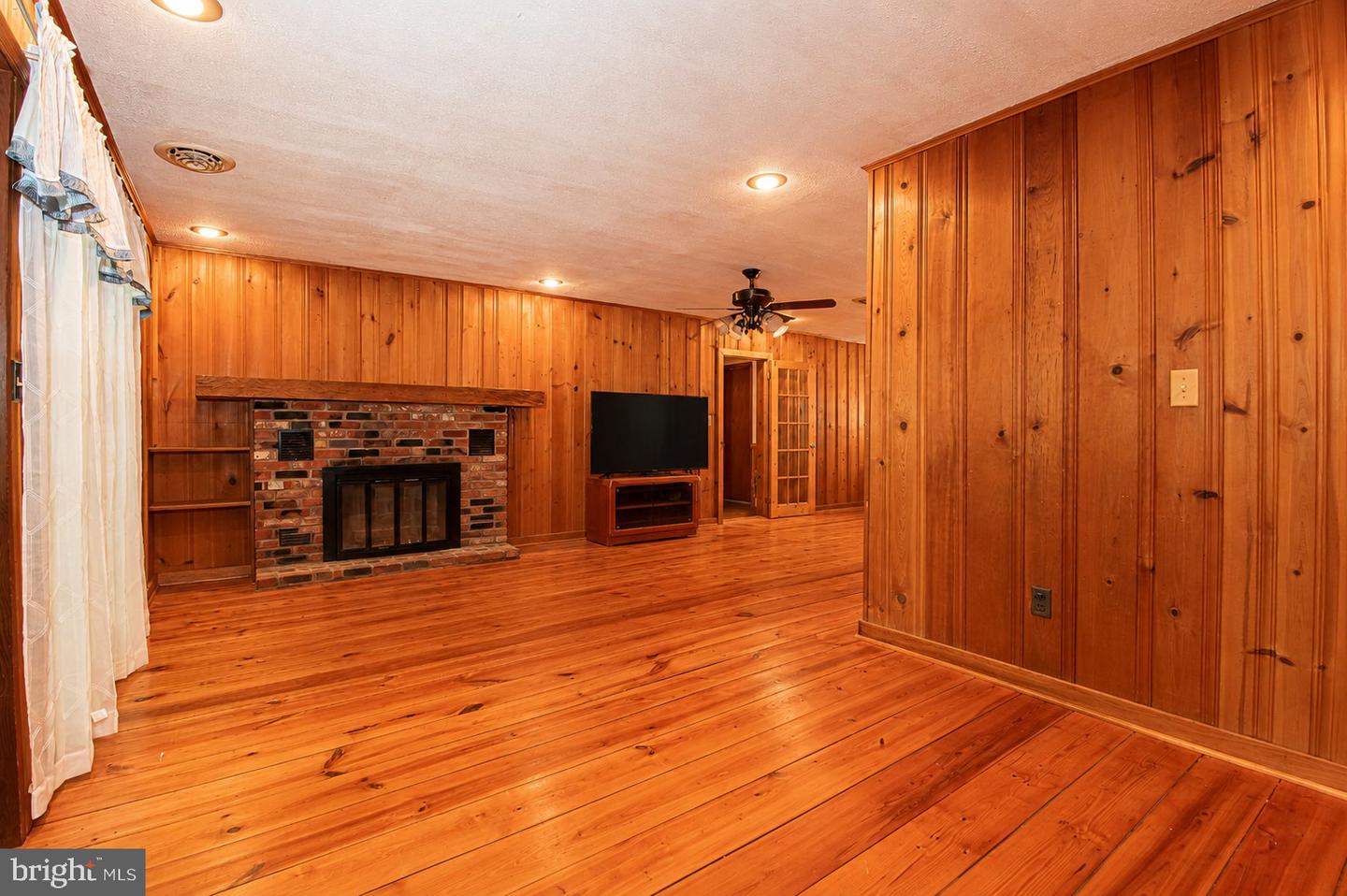 94 Dogwood Blossom Ln Property Photo 9