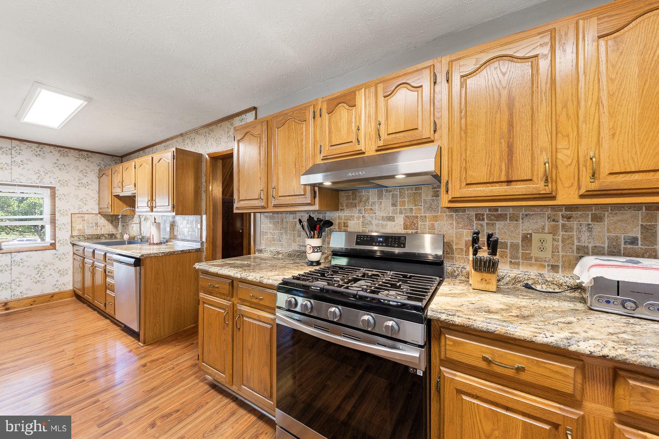 485 Esteppe Rd Property Photo 22