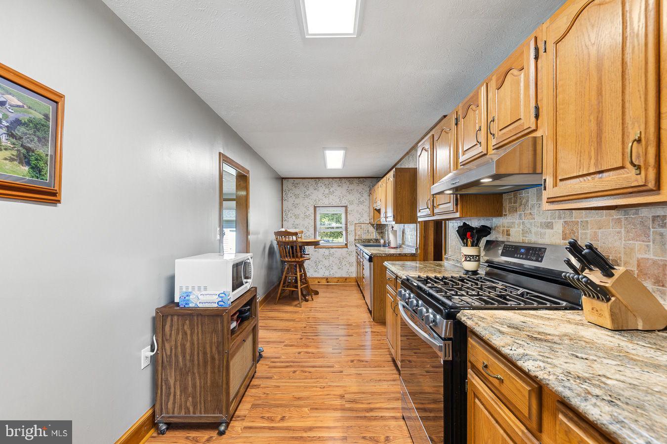 485 Esteppe Rd Property Photo 25