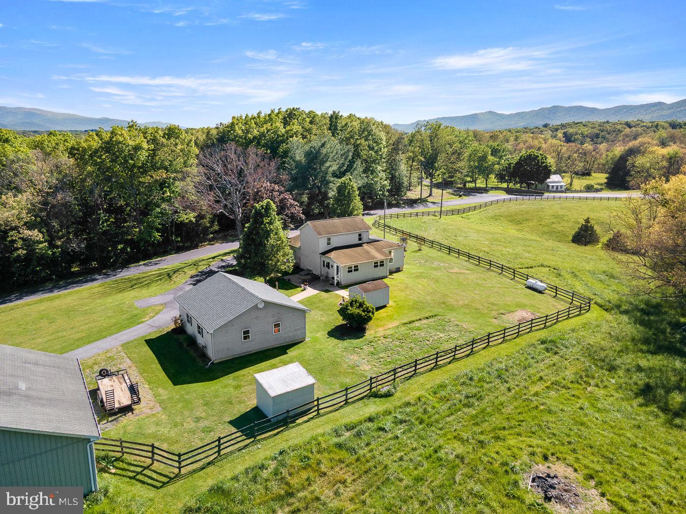 485 Esteppe Rd Property Photo 1