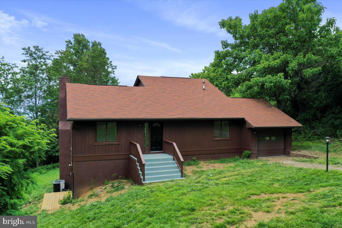 143 Zinn Way Property Photo 3
